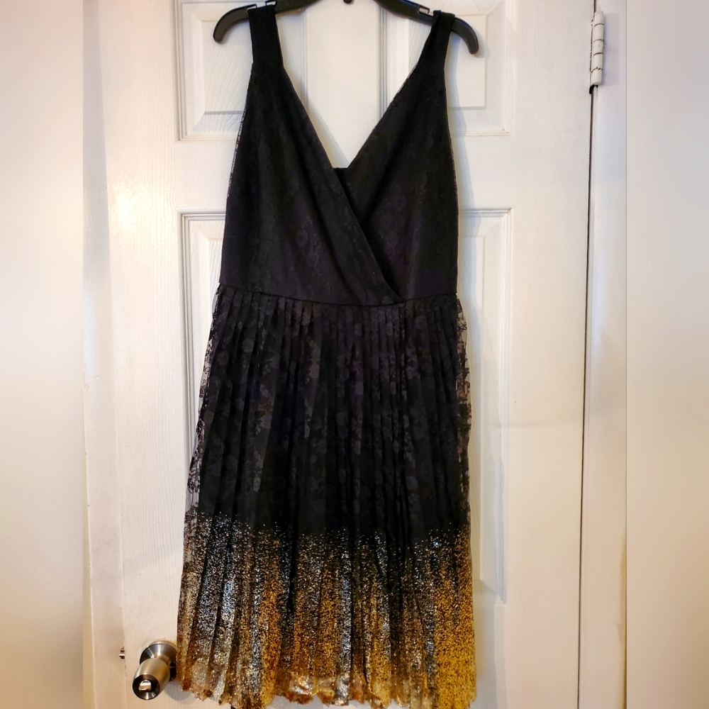 Worthington Women Black Gold Dress